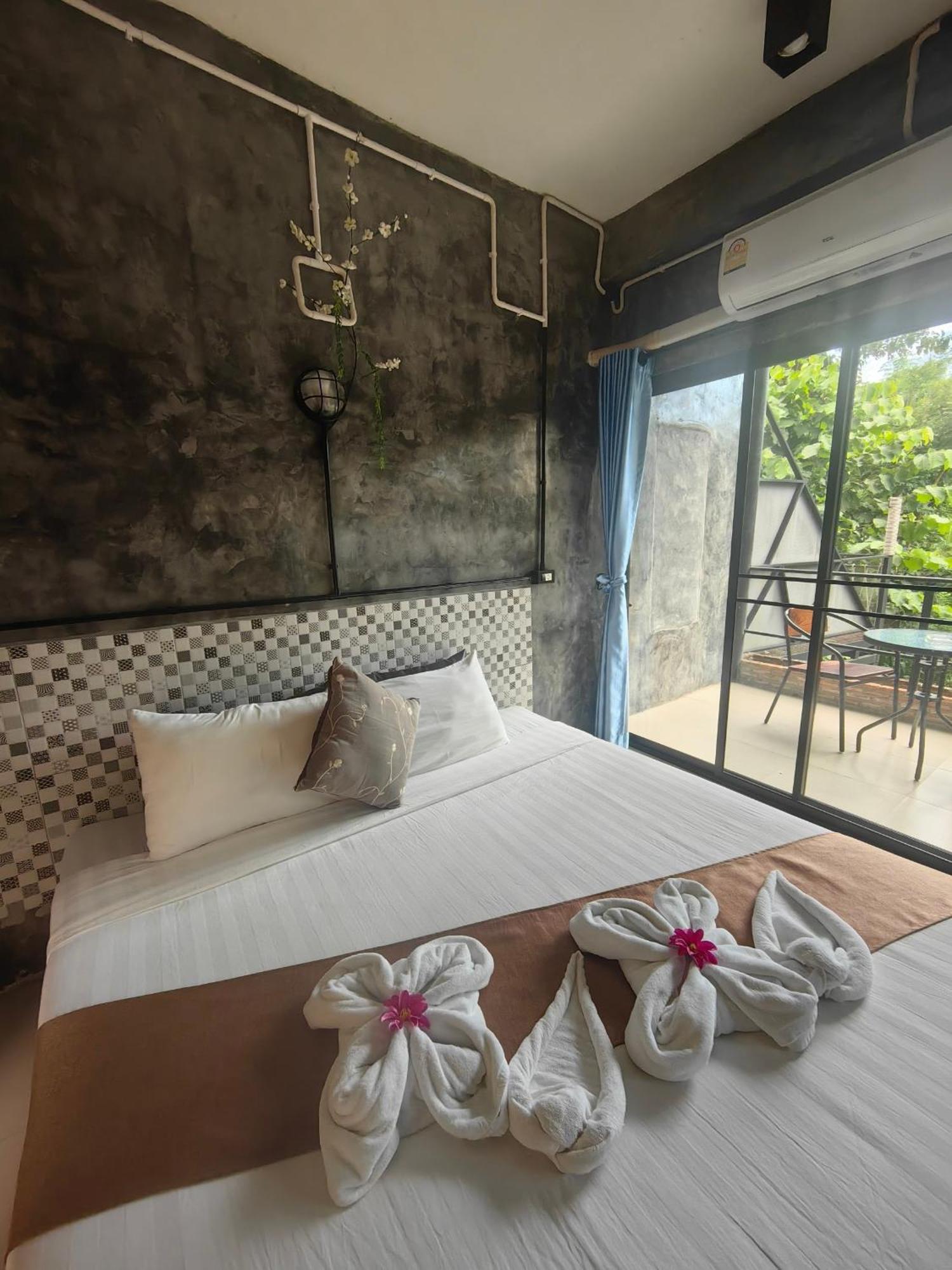 Keeree Loft Resort 통파품 외부 사진