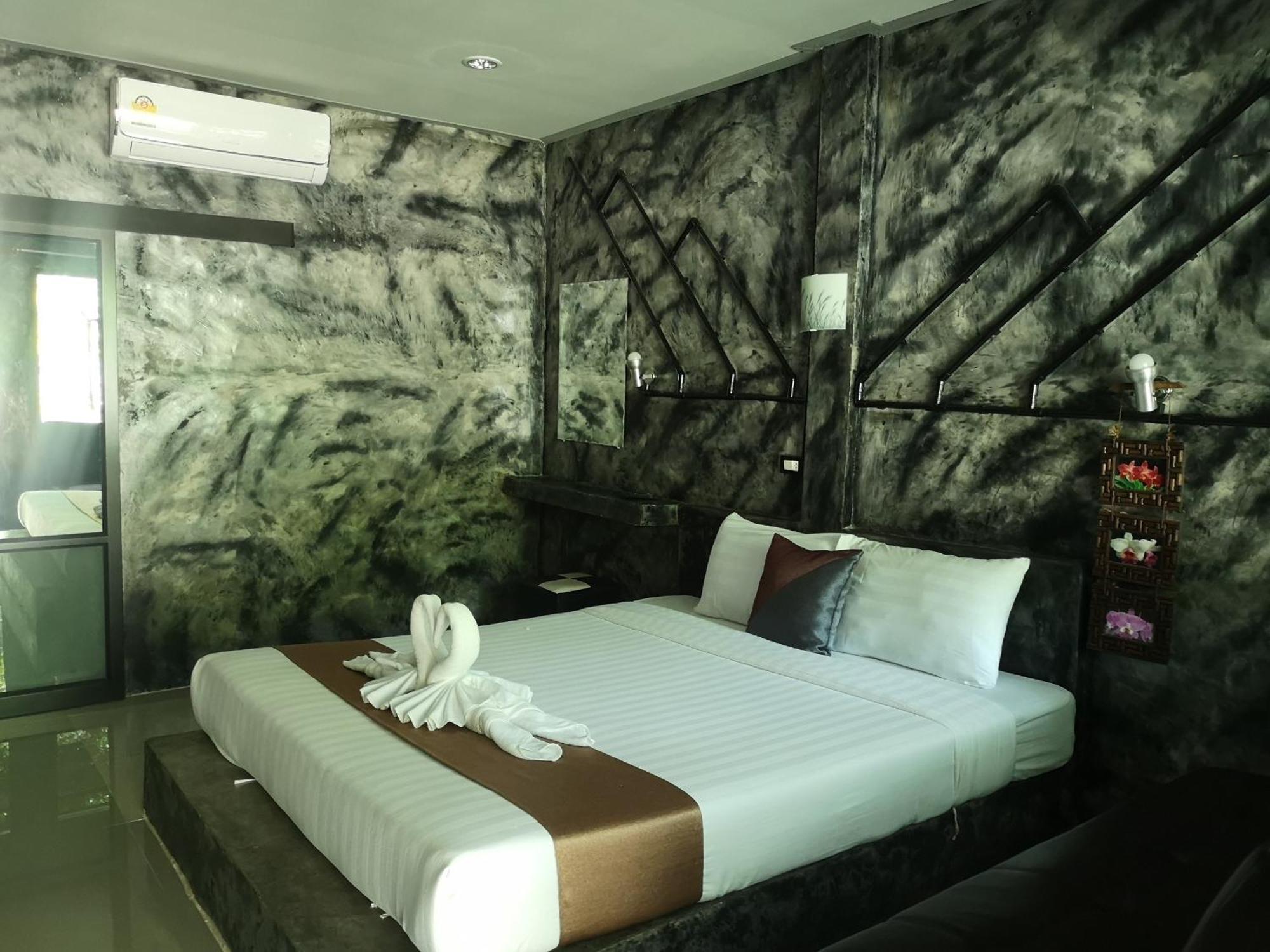 Keeree Loft Resort 통파품 외부 사진