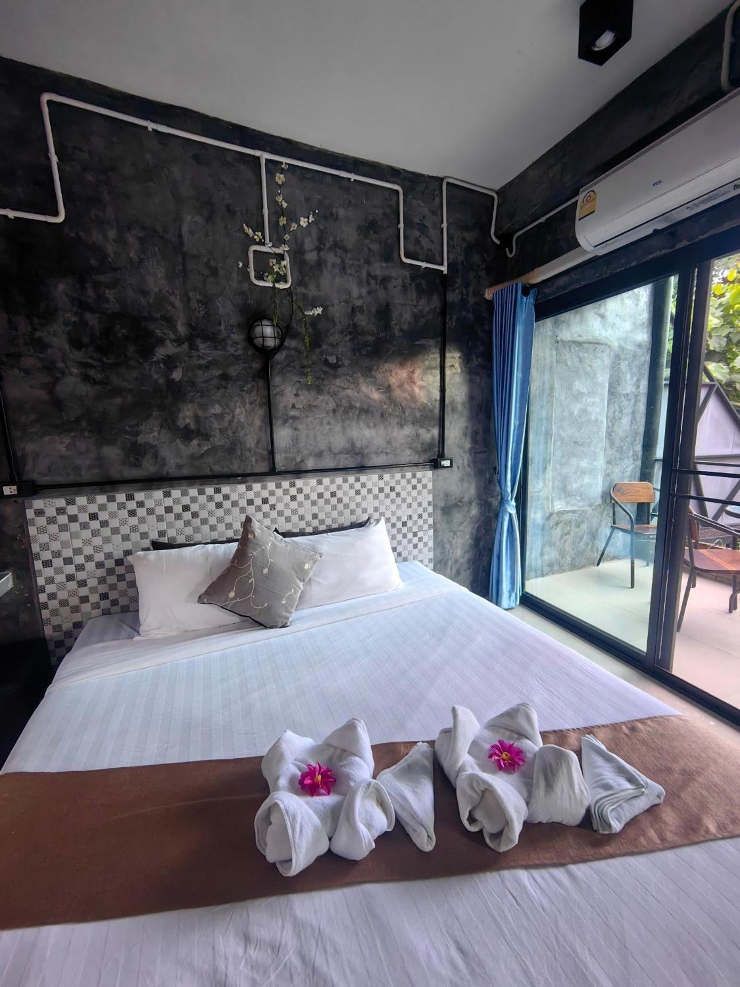 Keeree Loft Resort 통파품 외부 사진